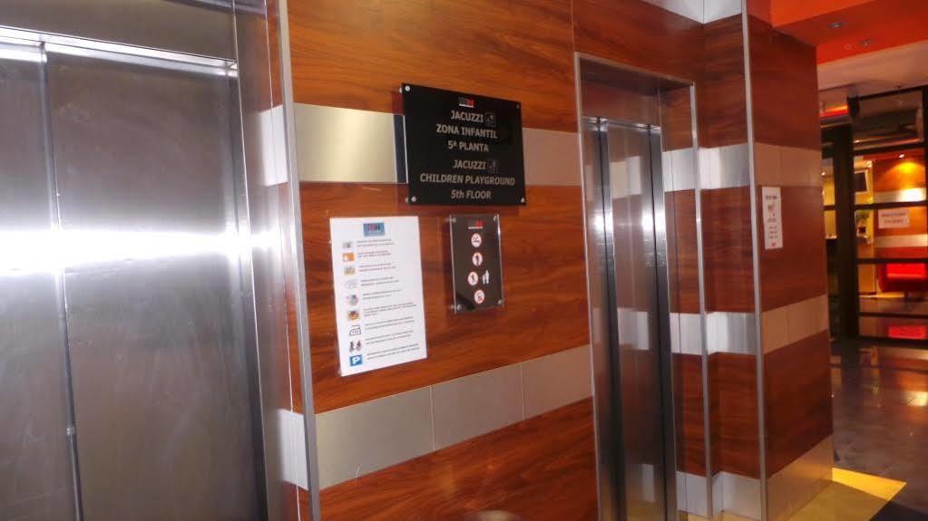 Hotel Cuco Benidorm Buitenkant foto