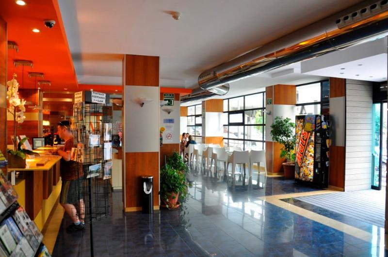 Hotel Cuco Benidorm Buitenkant foto